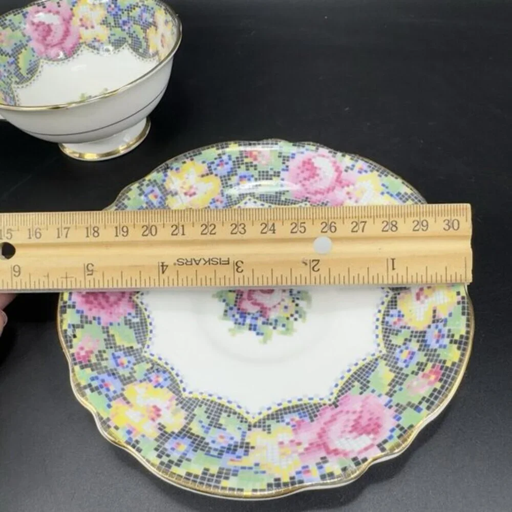 PARAGON Teacup‎ and Saucer Gingham Rose Needlepoint Pattern Porcelain Bone China